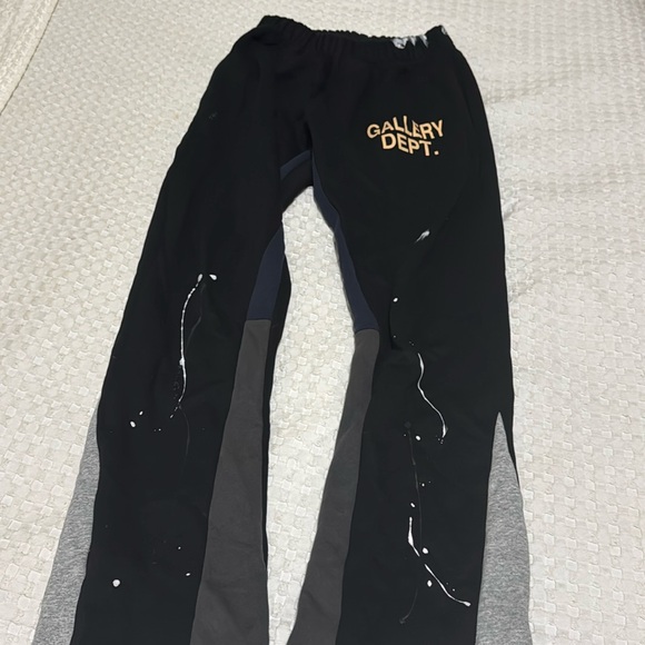 Gallery Dept Sweatpants - Picture 1 of 3